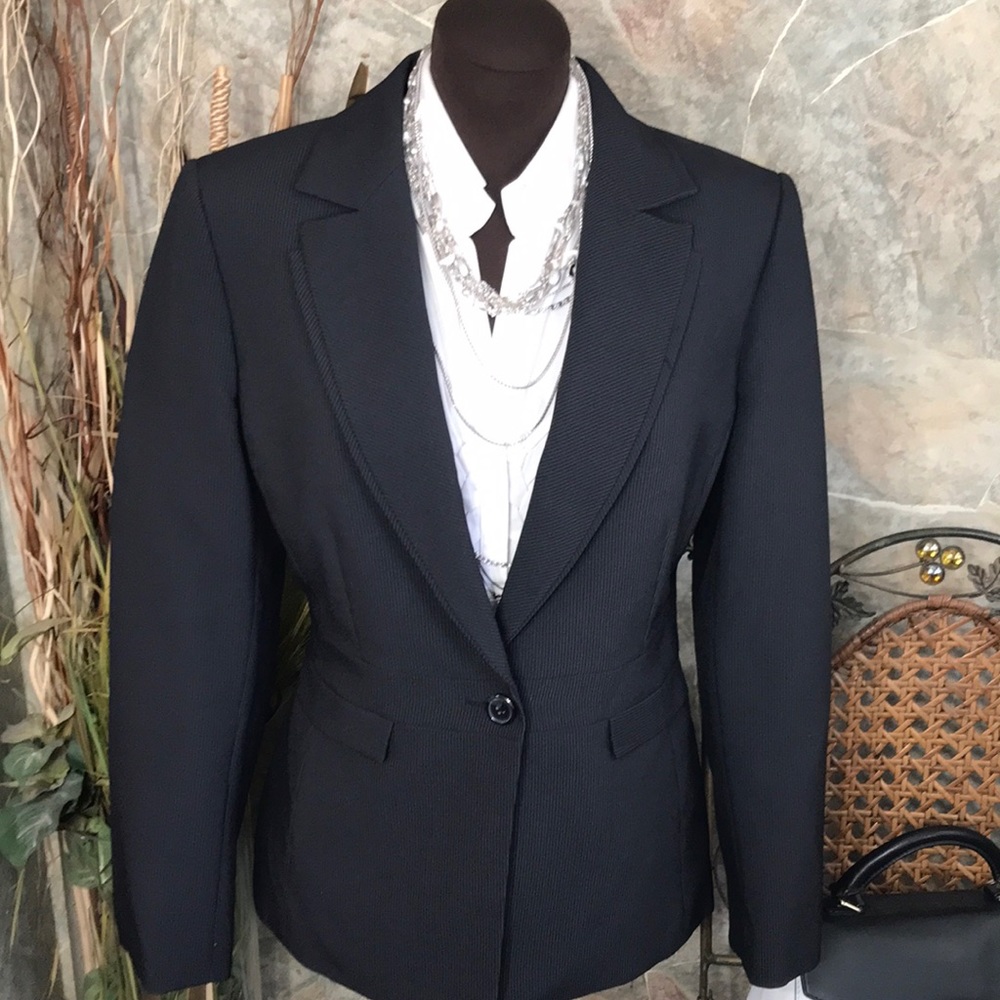 Tahari 🌹 stunning suit jacket coat blazer